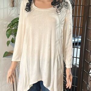 NWT! PROMESA PULLOVER TOP